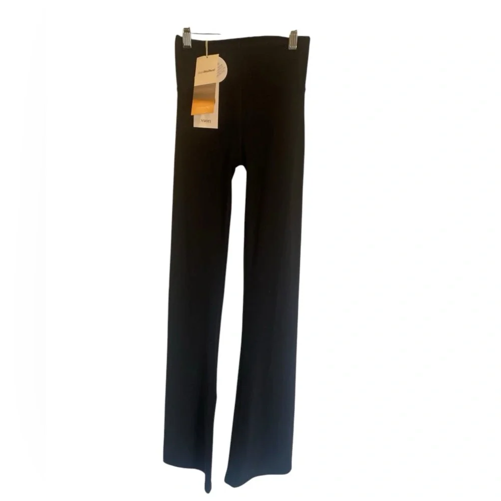 NWT Vuori AllTheFeels slim flare BLACK Size: XS